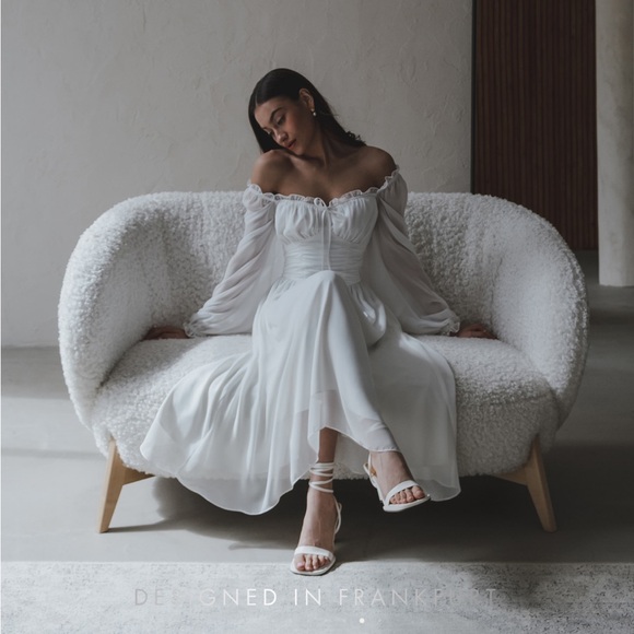 LICHI Dresses & Skirts - 🌸 LICHI midi dress with pleated bodice and semi-transparent sleeves